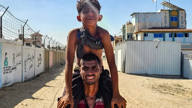 آخر أخبار غزة.. 61 قتيلا بغارات إسرائيلية على القطاع منذ فجر الثلاثاء