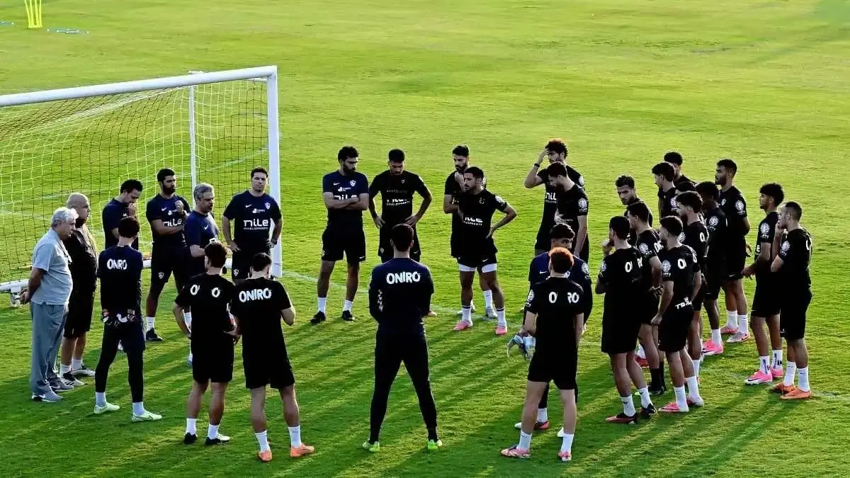 دخل الزمالك المستضيف القمة رقم 133 وهو في الترتيب الـ2 (إكس) دخل الزمالك المستضيف القمة رقم 133 وهو في الترتيب الـ2 (إكس)
