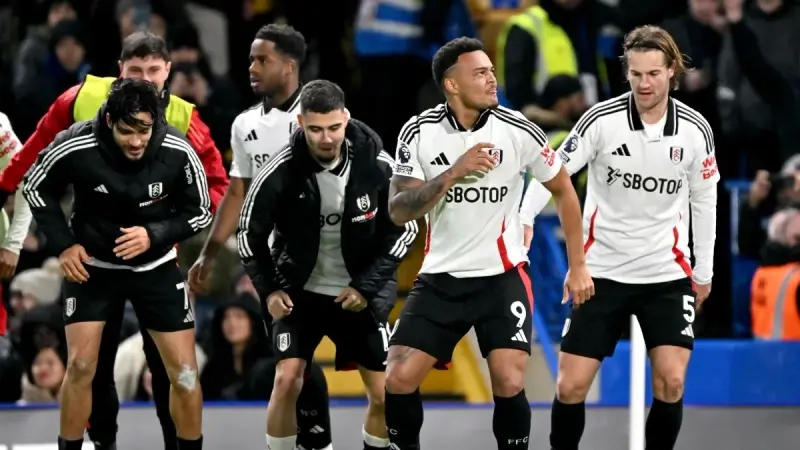 نتائج مباريات اليوم في الدوري الإنجليزي: مانشستر سيتي وتشيلسي وتوتنهام يواصلوا نتائجهم السلبية