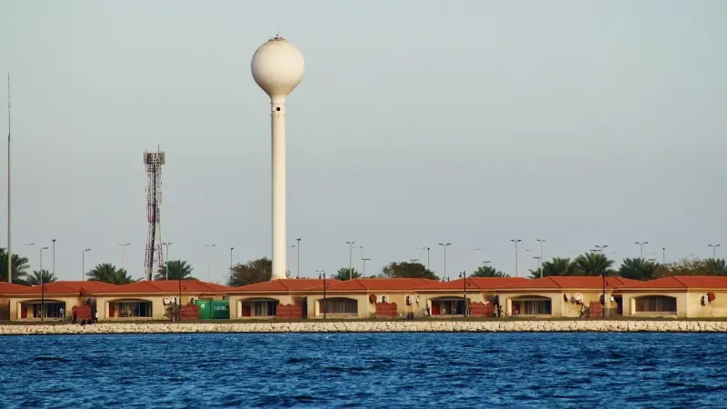 المملكة تحسم الجدل حول حقيقة رفع الحظر عن الكحول في السعودية