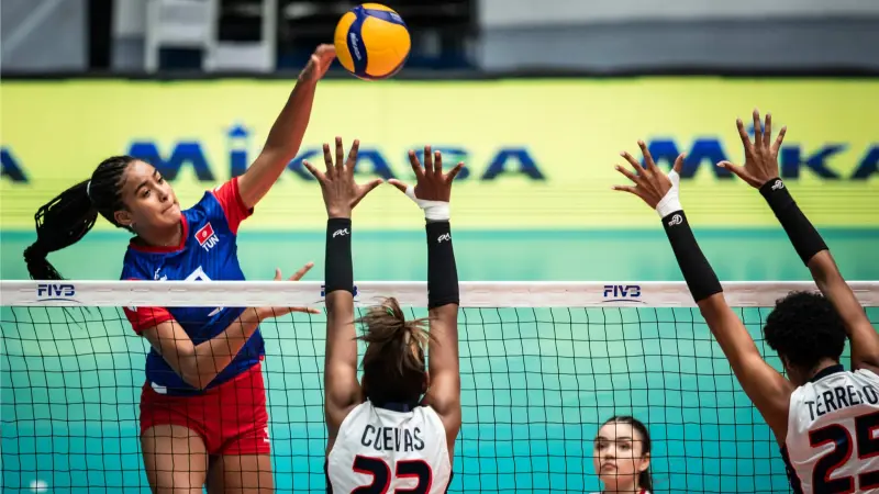 فضيحة في مونديال كرة الطائرة.. مدرب تونس يصفع لاعبة المنتخب