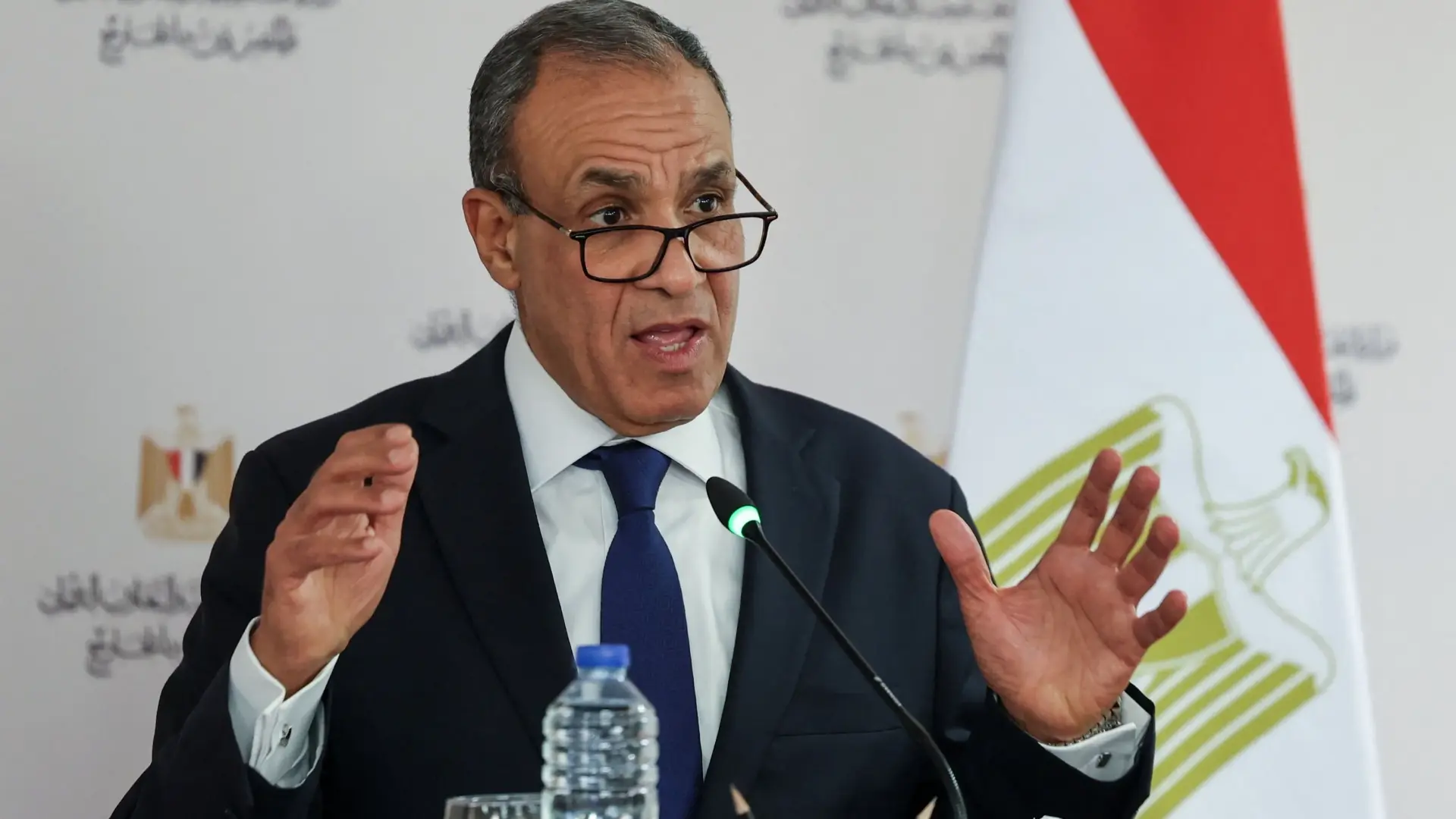 وزير الخارجية المصري أكد رفض مصر القاطع للاعتداء على دول الخليج (رويترز) وزير الخارجية المصري أكد رفض مصر القاطع للاعتداء على دول الخليج (رويترز)