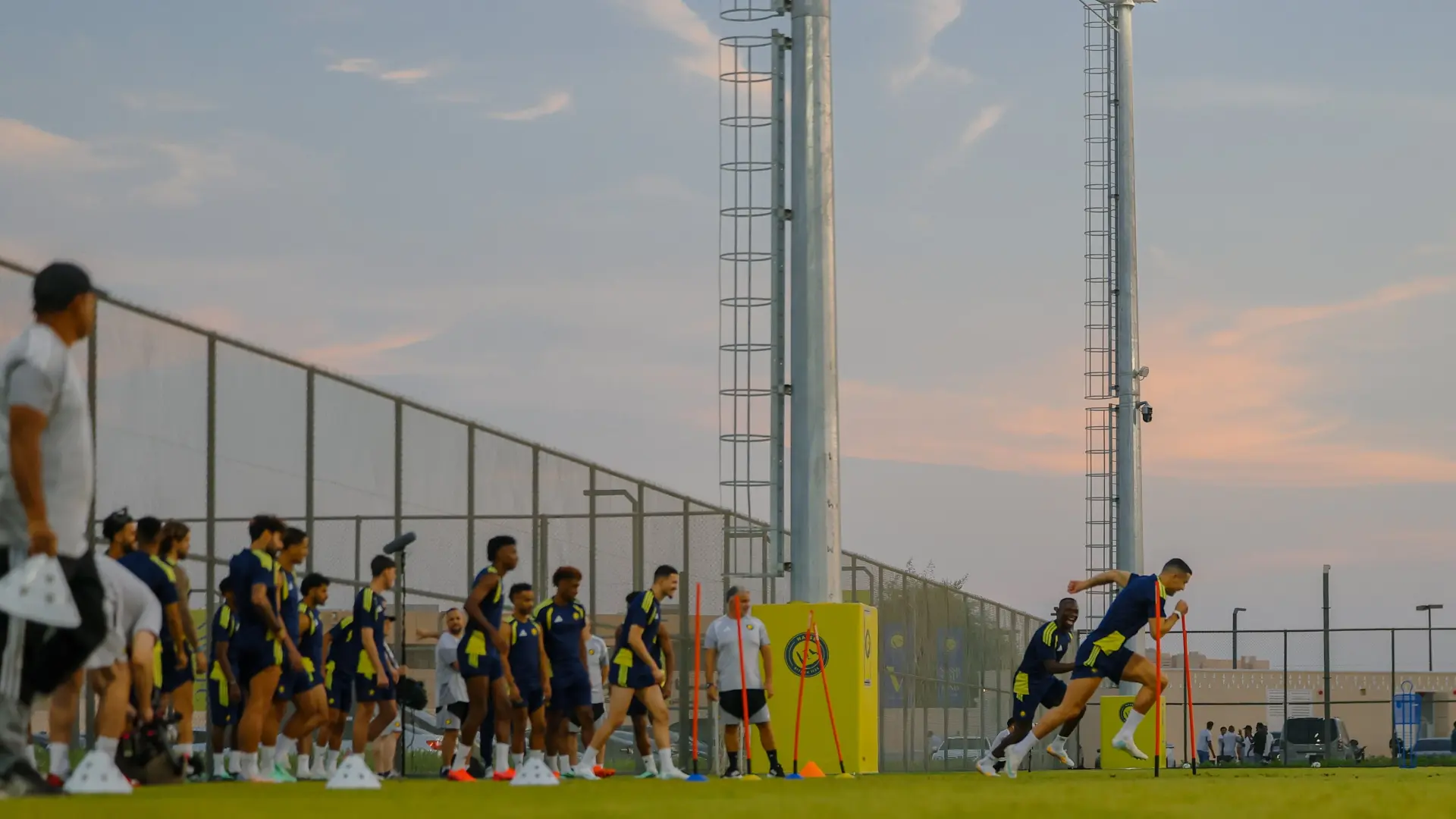 النصر يسعى لتضييق الخناق على الهلال المتصدر أمام الخلود في الدوري السعودي (إكس) النصر يسعى لتضييق الخناق على الهلال المتصدر أمام الخلود في الدوري السعودي (إكس)