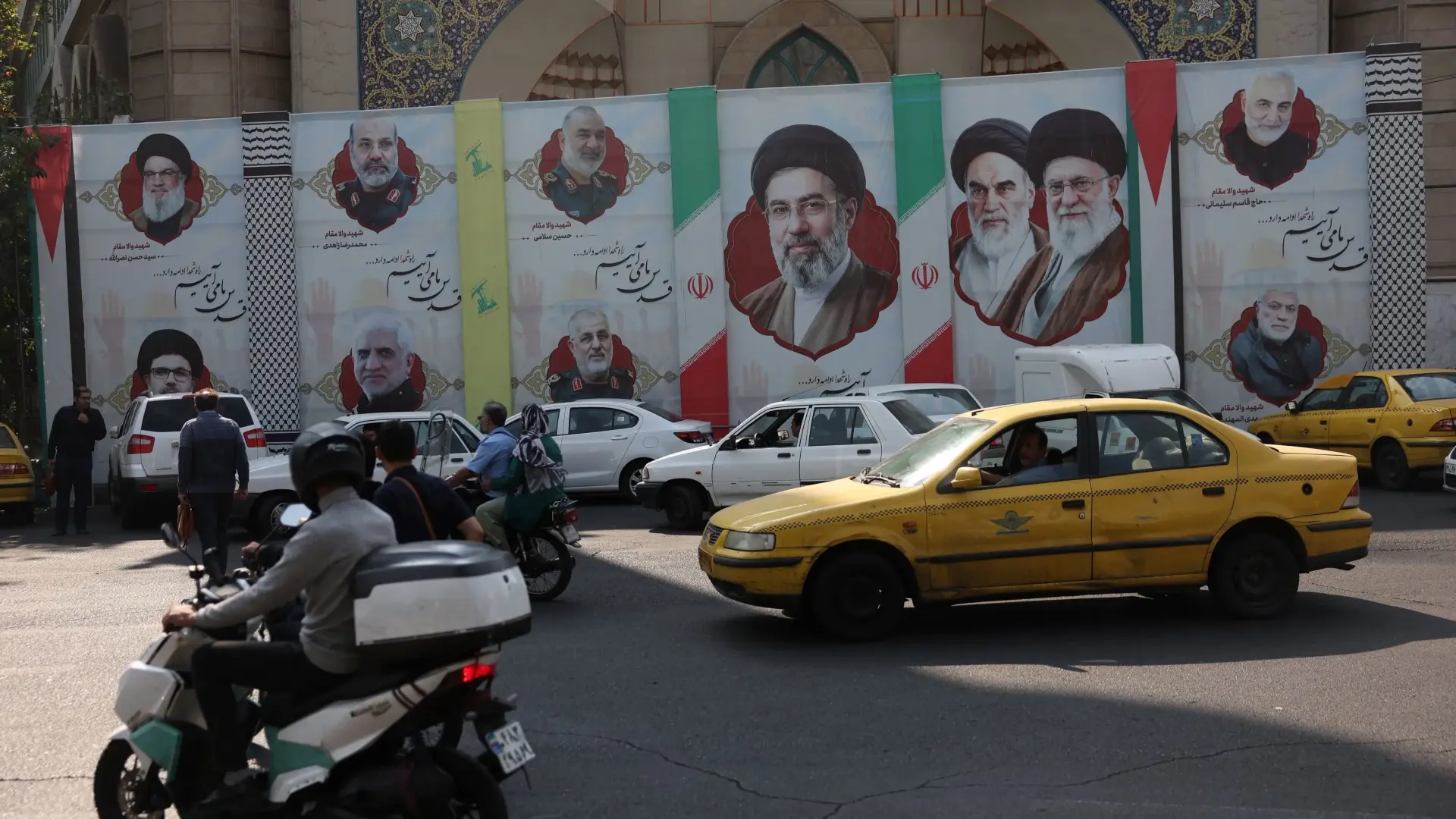 طهران تخشى هجوما إسرائيليا أميركيا بعد انتخابات التجديد النصفي (رويترز) طهران تخشى هجوما إسرائيليا أميركيا بعد انتخابات التجديد النصفي (رويترز)