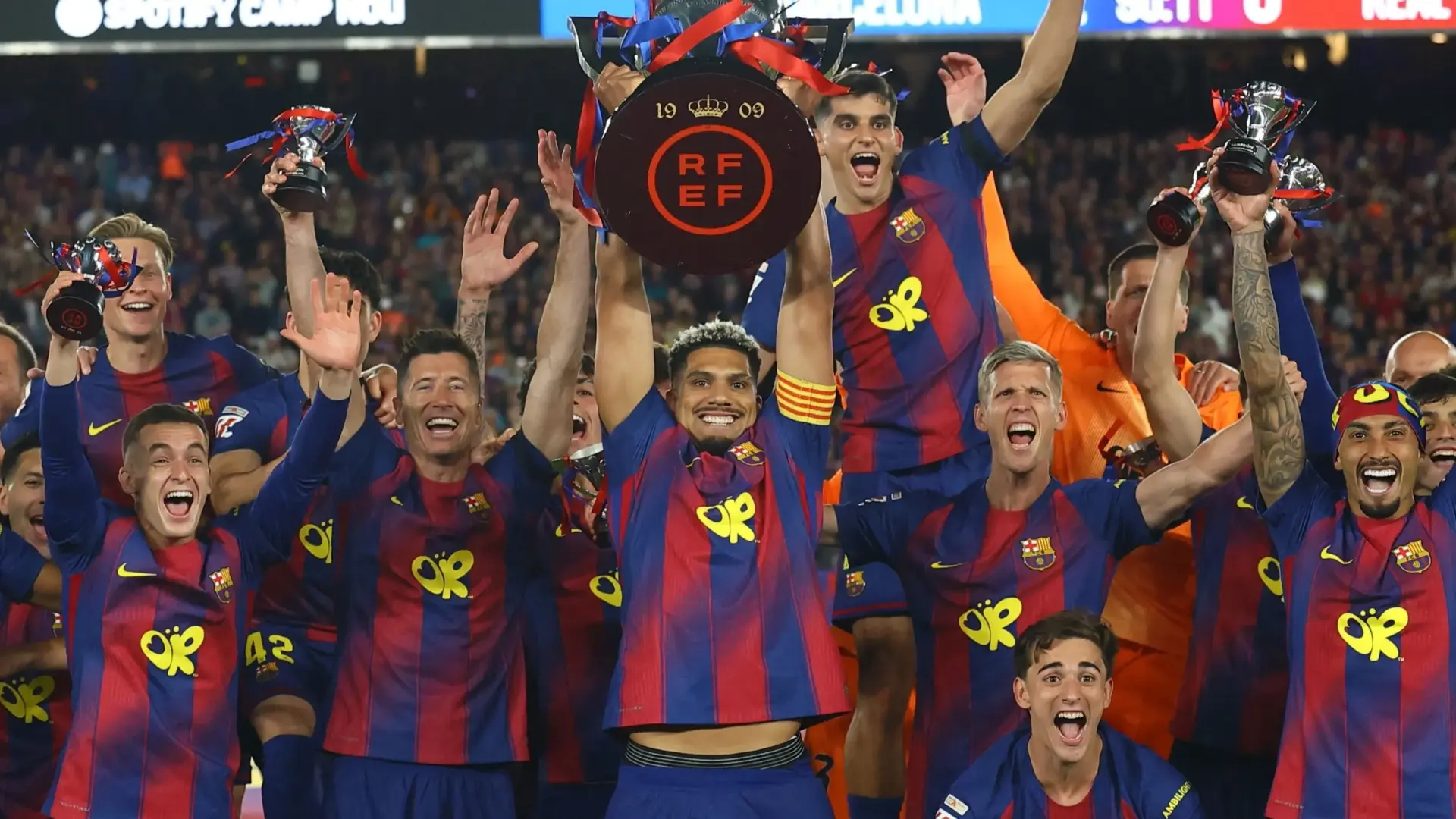رونالد أراوخو على بعد خطوة من التعاقد مع ليفربول قادما من برشلونة (رويترز) رونالد أراوخو على بعد خطوة من التعاقد مع ليفربول قادما من برشلونة (رويترز)