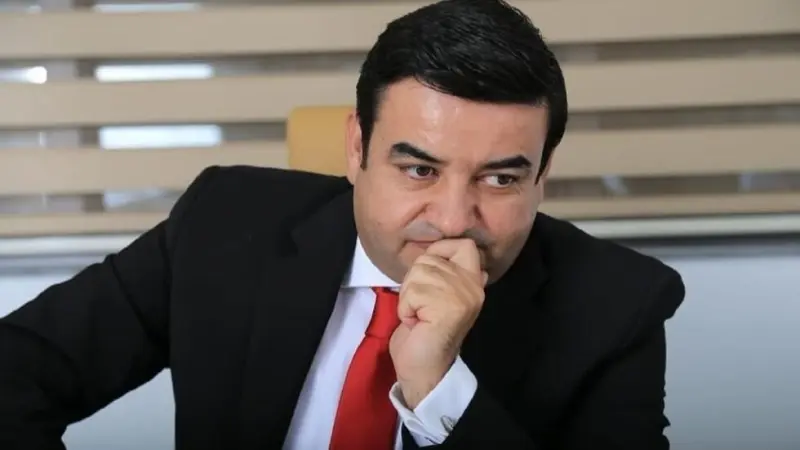 إدانة لا تمنعه من مواصلة السابق الرئاسي التونسي.. سبب سجن العياشي زمال