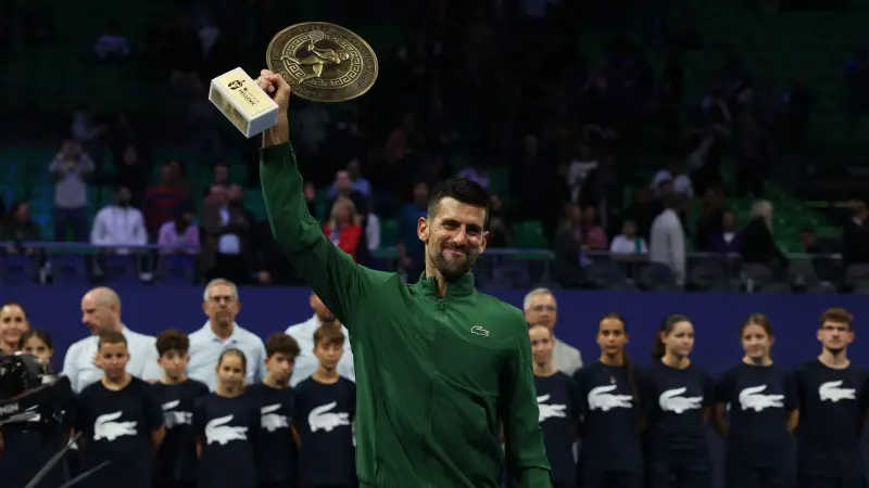 ديوكوفيتش يصدم عالم التنس بقرار مفاجئ.. ما القصة؟