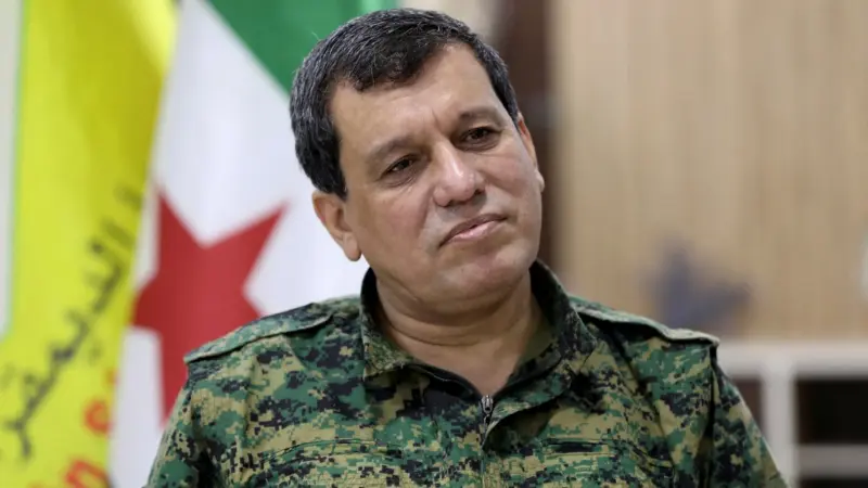 فيديو - مطار القامشلي يفتح باب صراع جديد بين "قسد" والشرع