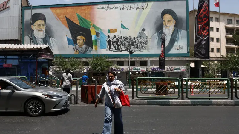 المشهد باختصار: إغلاق مضيق هرمز.. ونيران صديقة تحرق نتانياهو