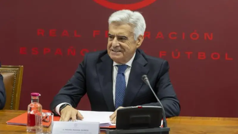 تُلاحقه قضايا فساد.. بيدرو روشا رئيسا للاتحاد الإسباني لكرة القدم