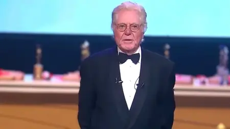 حسين فهمي يكشف ملامح الدورة الـ47 من مهرجان القاهرة السينمائي
