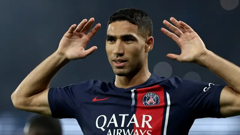 فيديو - أشرف حكيمي يسجل هدفا رائعا.. باريس سان جيرمان يفوز برباعية نظيفة في الكلاسيكو الفرنسي