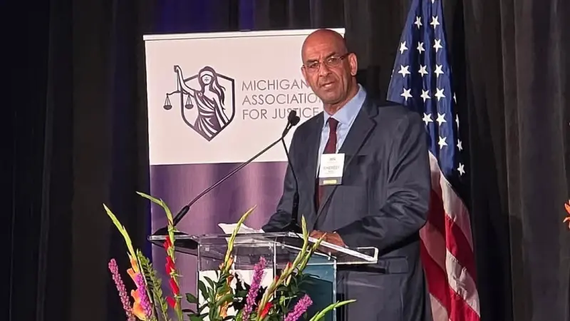 توج بلقب بطل العدالة.. من هو شريف هادي أبوعقيل؟