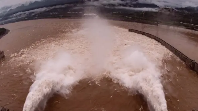 الصين تبني أكبر سد للطاقة الكهرومائية في العالم