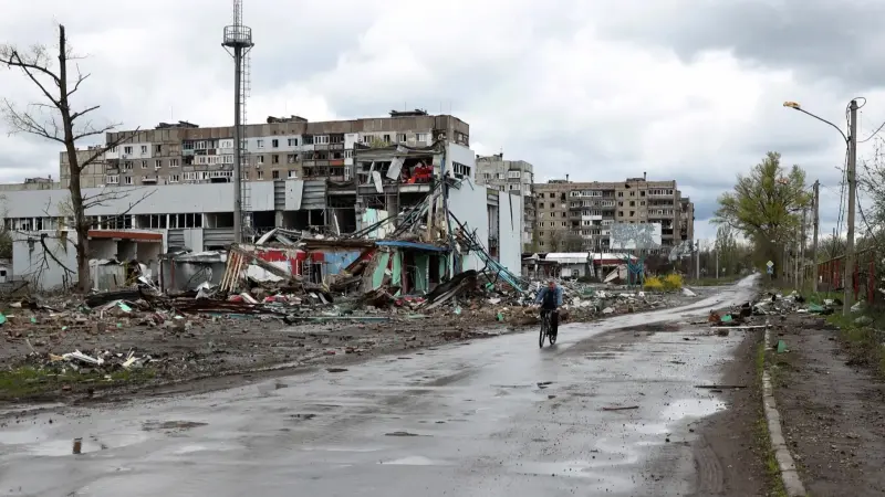 انفجارات متتالية في أوكرانيا والكرملين يُرحب بأي محاولة لوضع حد للنزاع