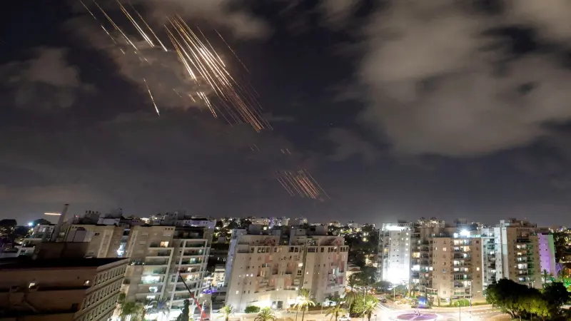 تقرير: تخفيف العقوبات لن يغيّر سلوك إيران بل يعزز قدراتها العسكرية