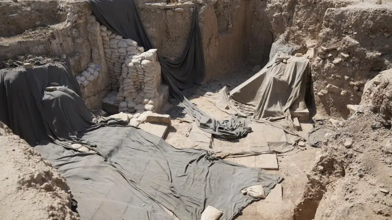 العراق يعلن اكتشاف أكبر تمثال لـ"الثور المجنح" في تاريخ الآشورية