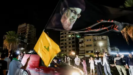 related_news_inside_blogsلبنان بعد الهدنة.. مواجهة "حزب الله" أو خطر الانقسام الداخلي