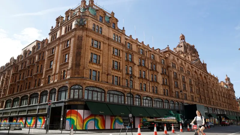 هذه التعويضات التي ستقدمها متاجر "هارودز" لضحايا محمد الفايد