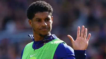 related_news_inside_blogsمايكل كاريك يفتح الباب أمام عودة راشفورد إلى مانشستر يونايتد