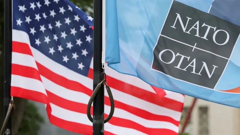هل يستطيع ترامب طرد دولة من الناتو؟ خبراء يجيبون