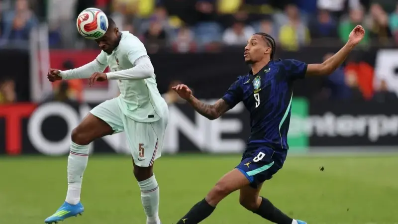 جواو بيدرو واثق من تألق البرازيل الهجومي قبل انطلاق المونديال