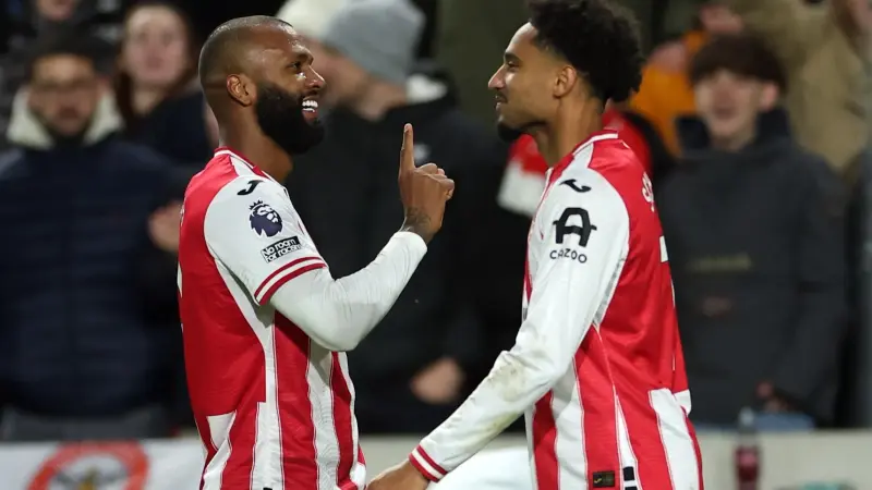 نتيجة وملخص مباراة ليفربول وبرينتفورد.. سقوط جديد للريدز