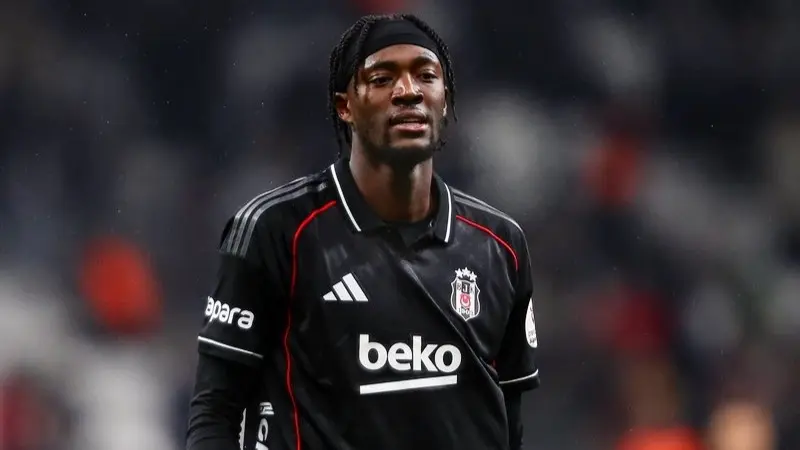 أستون فيلا ينفذ "كوبري" للحصول على خدمات تامي أبراهام