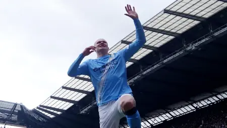 هالاند ينتقد موسم مانشستر سيتي رغم تسجيل "هاتريك" أمام ليفربول في كأس إنجلترا