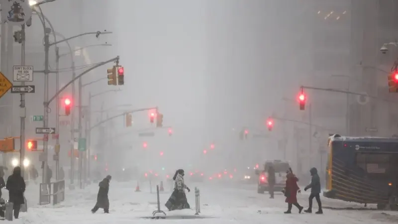 شتاء عنيف يجتاح العالم.. خبراء يحذرون من صيف غير طبيعي