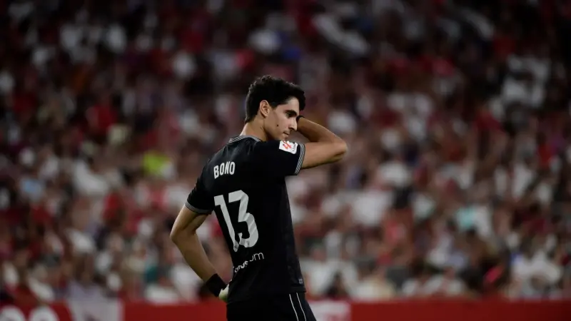 ياسين بونو يقترب من الهلال السعودي