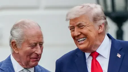 related_news_inside_blogsترامب ممازحا الملك تشارلز: والدتي معجبة بك.. ولكنتك تُثير الحسد