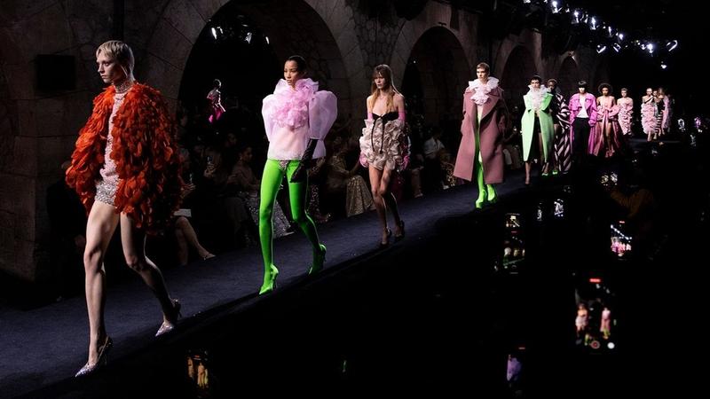 أسبوع الموضة في باريس.. ما مشكلة "فالنتينو" مع الكعب العالي؟