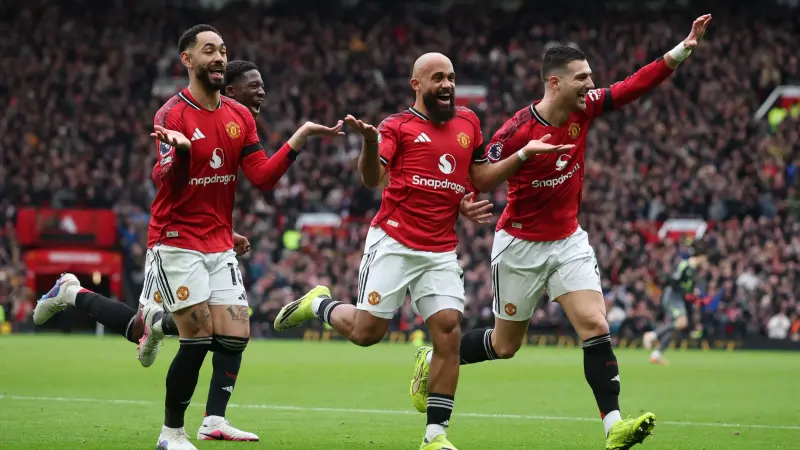 القنوات الناقلة لمباراة مانشستر يونايتد ضد وست هام اليوم في الدوري الإنجليزي مع الموعد والتشكيلة