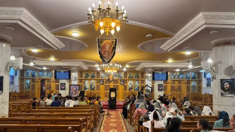 أجواء روحانية خاصة في الكنائس خلال صلوات البصخة المقدسة