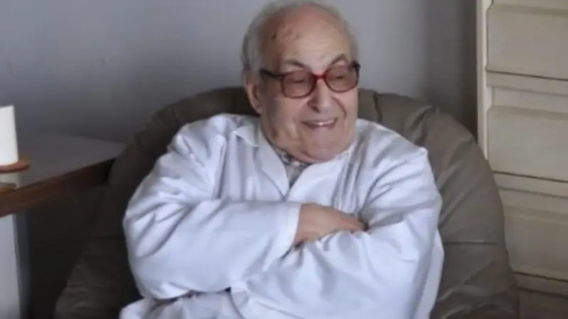 وصفه الملك محمد السادس بـ"الطبيب المرموق".. من هو عبد القادر التونسي؟