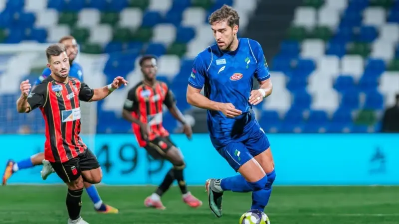 القنوات الناقلة لمباراة الفتح ضد ضمك اليوم في دوري روشن السعودي مع الموعد والتشكيلة