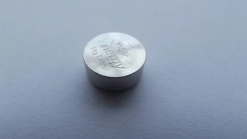 نهاية حرائق الليثيوم؟ تقنية جديدة تجعل البطاريات أكثر أمانا