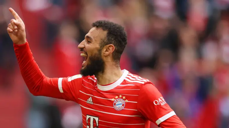 بسبب رسالة دعم.. جماهير بايرن ميونيخ تهاجم نصير مزراوي