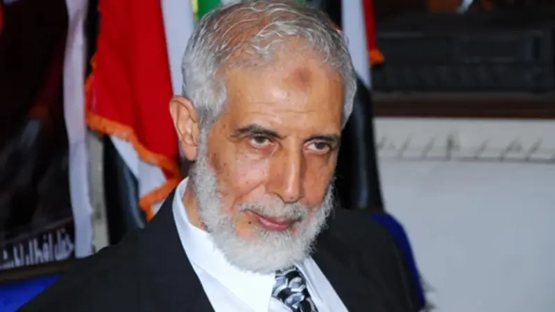 من هو محمود عزت بطل مسلسل رأس الأفعى؟