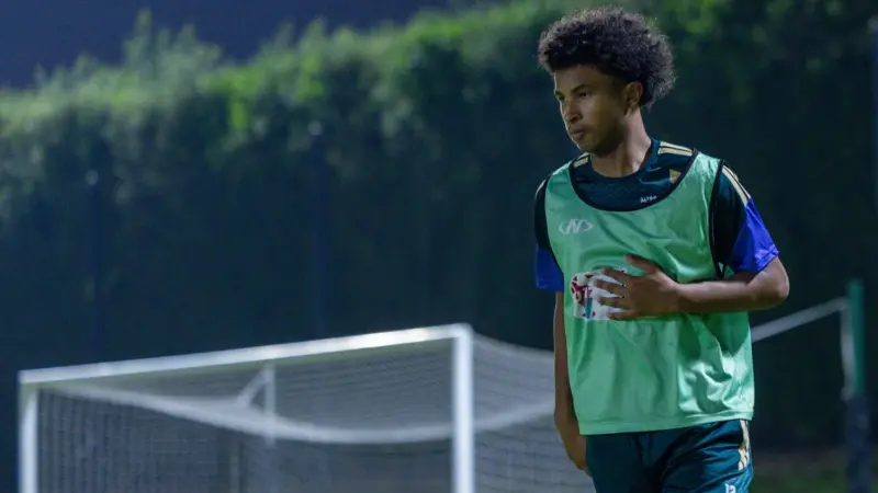 القنوات الناقلة لمباراة السعودية ضد اليمن اليوم في كأس الخليج للناشئين 2026 مع الموعد