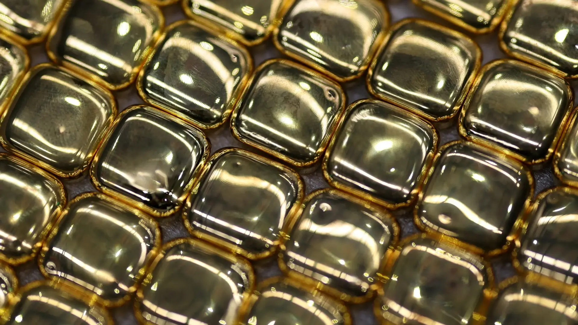 الذهب في العراق يتحرك مع تطورات محدودة في سوق الذهب العالمي (رويترز) الذهب في العراق يتحرك مع تطورات محدودة في سوق الذهب العالمي (رويترز)