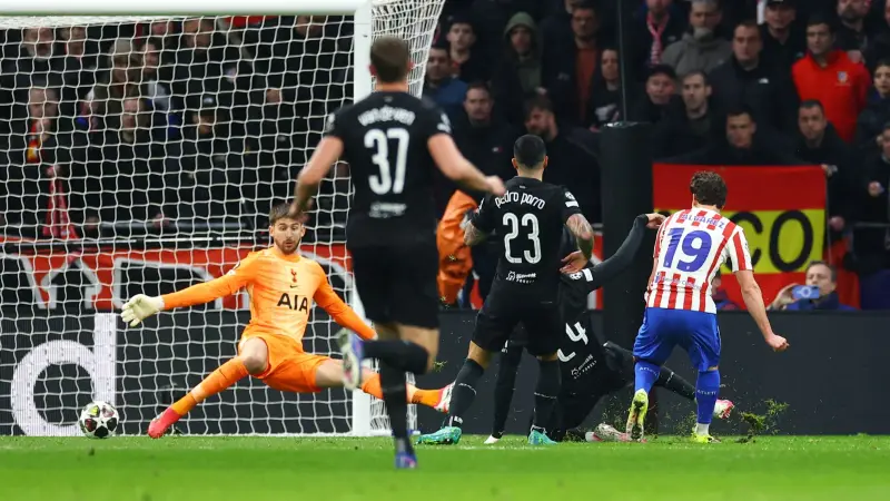 دوري أبطال أوروبا - أتلتيكو مدريد يسحق توتنهام في عرض كارثي للحارس كينسكي