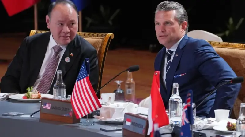 وزير الحرب الأميركي يهاجم الصين: مستعدون لمساعدة حلفائنا ضدها