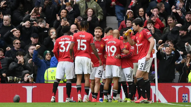 الدوري الإنجليزي - مانشستر يونايتد يُصالح جماهيره بفوز مستحق على أستون فيلا