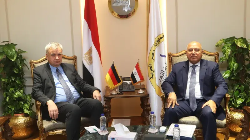 مصر تستهدف جذب استثمارات ألمانية في صناعة السيارات