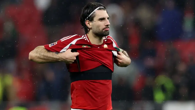 سخرية وردود قوية.. حرب كلامية بين نجم ليفربول وأردا غولر