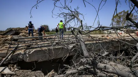 related_news_inside_blogsآخر أخبار قصف لبنان.. قتيل بغارة اسرائيلية في ضهر البيدر على طريق دمشق
