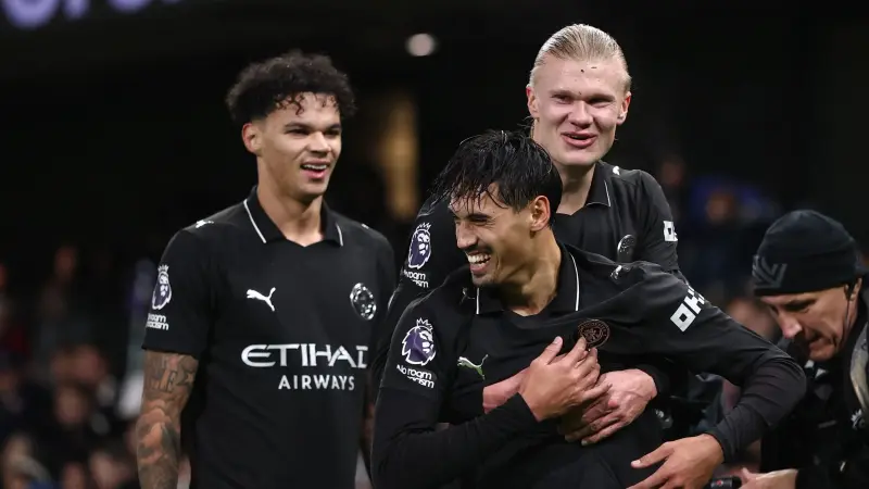 القنوات الناقلة لمباراة مانشستر سيتي ضد سندرلاند اليوم في الدوري الإنجليزي مع الموعد والتشكيلة