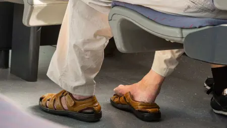 related_news_inside_blogsإليكم علاج تشققات القدمين في يوم واحد فقط مجرب وفعال